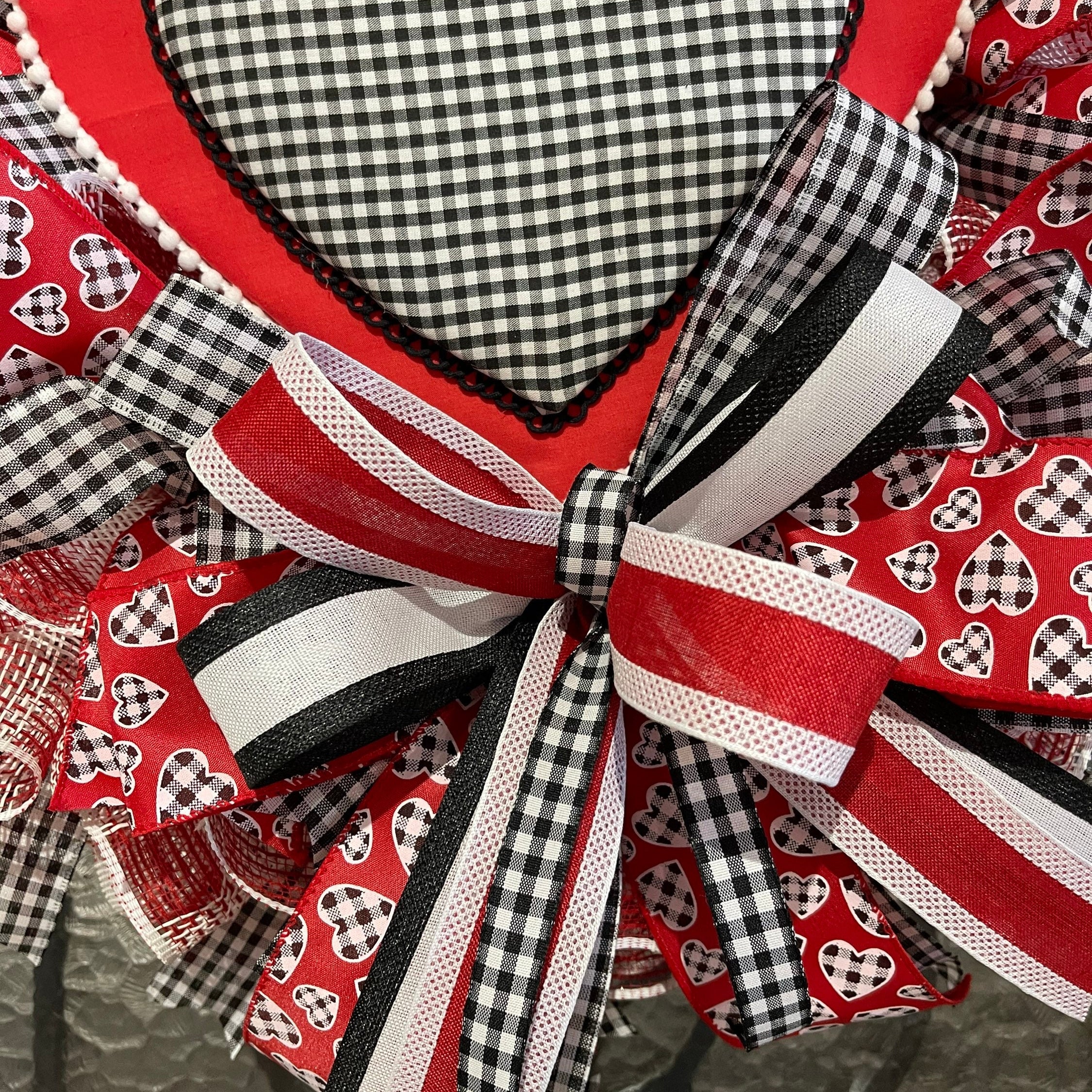 Valentine Wreath for your door, Heart Valentine Wreath, Valentines Wreath, Desert Wreath Creations