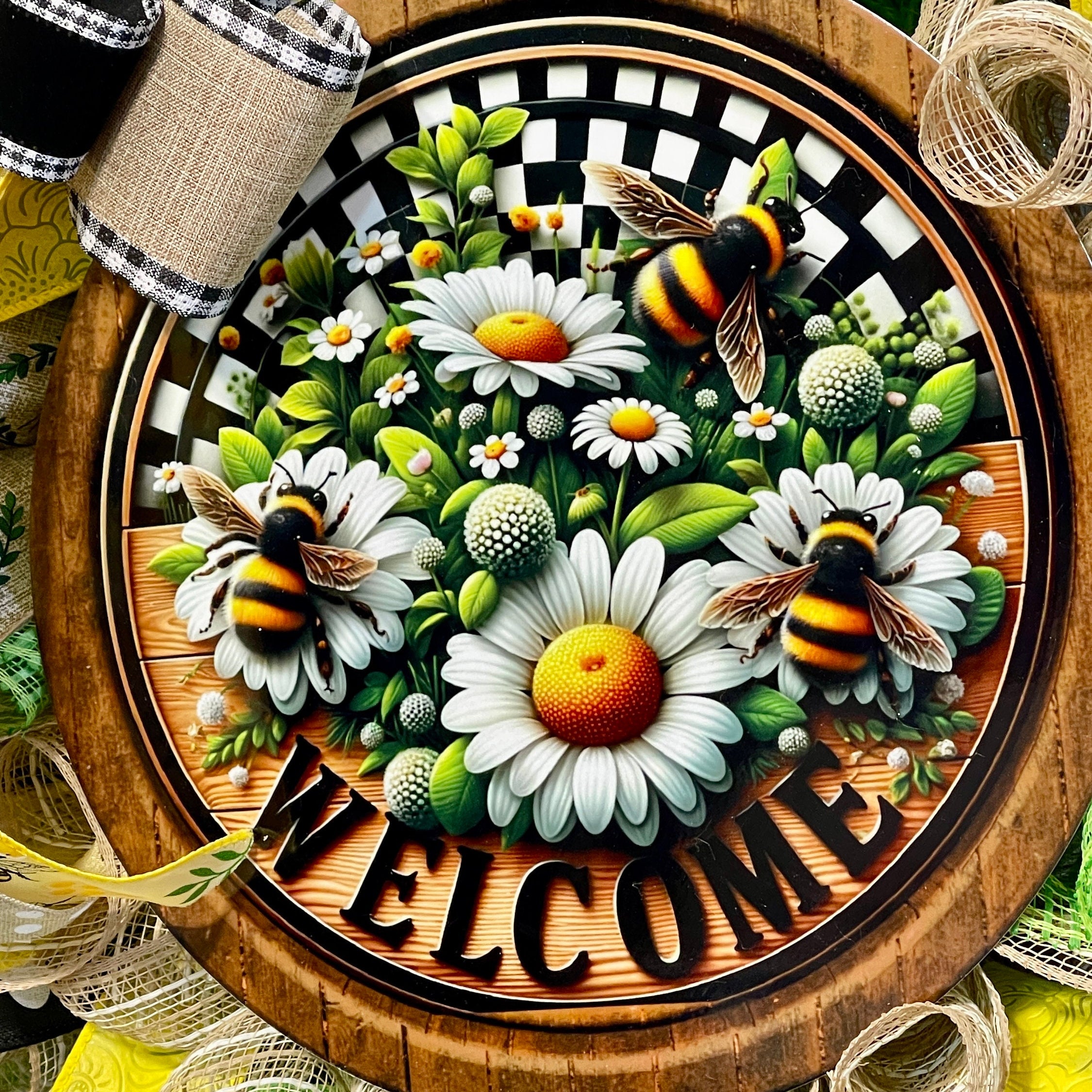 Welcome Bumble Bee Wreath, Wreath with welcome bee sign