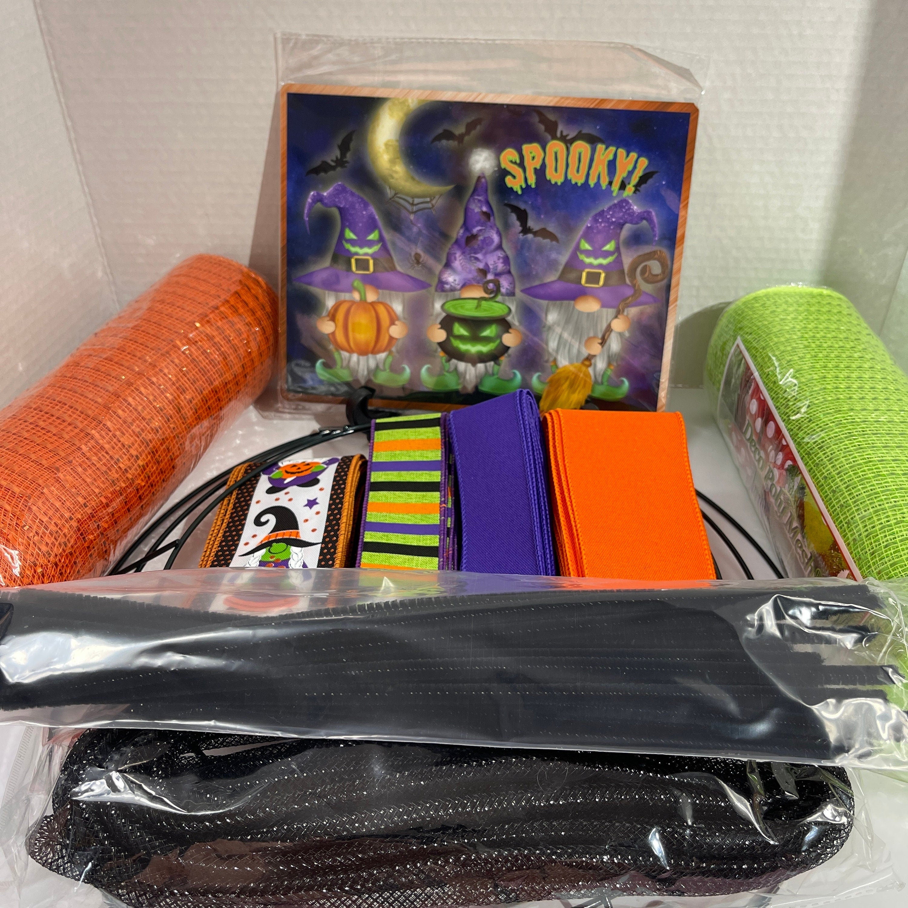Halloween Gnome Wreath Kit, Spooky Wreath Kit, Gnome Wreath Kit, Craft Kit. DIY Kit