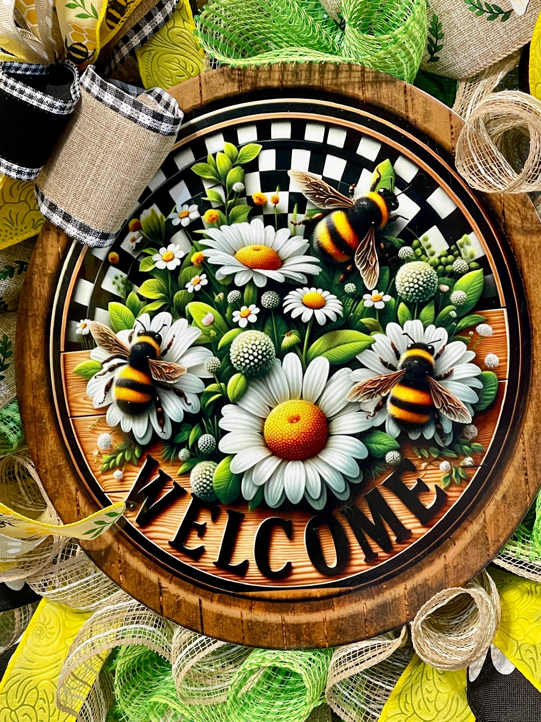 Welcome Bumble Bee Wreath, Wreath with welcome bee sign
